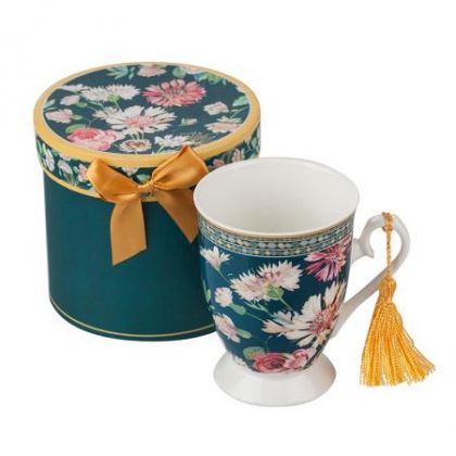 New Wish Studio Porcelain - Чаша за чай +кутия Полски цветя.