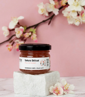 Académie - Захарен скраб за тяло с японска вишна  Sakura. 60 ml