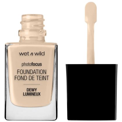 Wet n Wild - Фон дьо тен PhotoFocus DEWY озаряващ