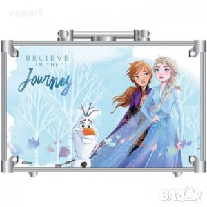 Markwins Kids - Disney Frozen II -  Куфар с 2 нива съдържа 53 части