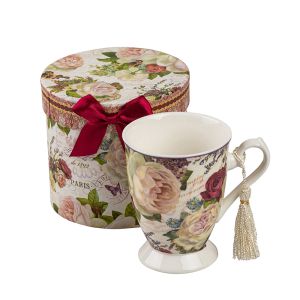 New Wish Studio Porcelain - Чаша за чай + кутия Рози