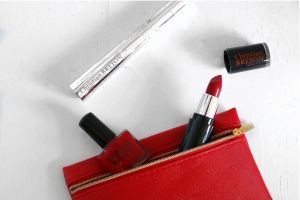 Christian Breton - Комплект  спирала, червило и лак за нокти.