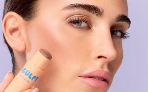 PUPA - SHINE FACE HIGHLIGHTER STICK / СТИК ХАЙЛАЙТЪР ЗА ЛИЦЕ.  3 цвята  