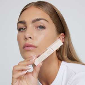 Gosh -   LASH EXTENSION Length & Volume Mascara / Спирала за обем и удължаване с огледало