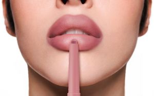 Pupa - VAMP! LIPFULL  Оформящ молив / червило за устни с ефект за обем и преливане