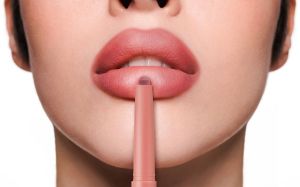Pupa - VAMP! LIPFULL  Оформящ молив / червило за устни с ефект за обем и преливане